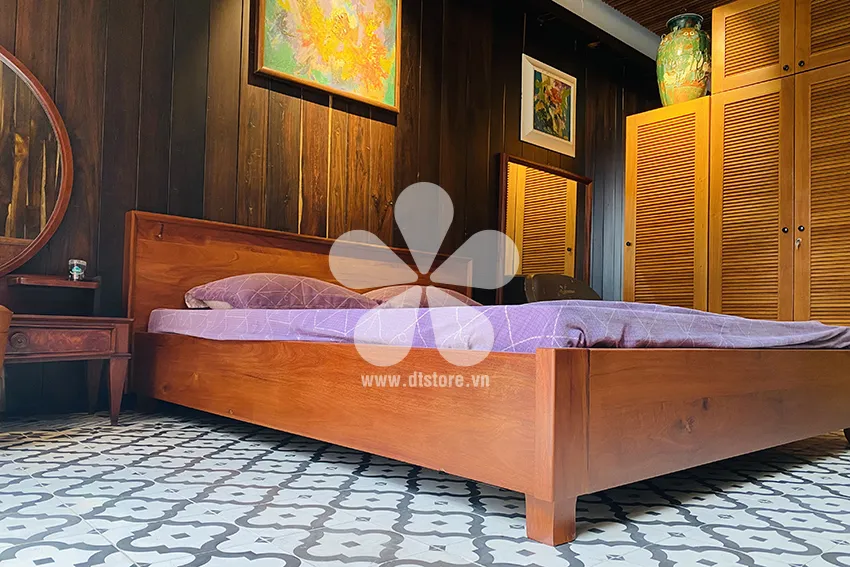 Bed DTGIN02. Dimensions: 180cm x 200cm, height 40cm. Material: Car wood.