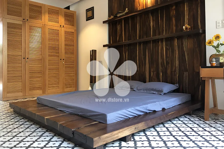 The bed is based on the very popular concept of minimalist style but still very impressive in appearance while also showing off the beauty of natural wood and its very rustic nature.