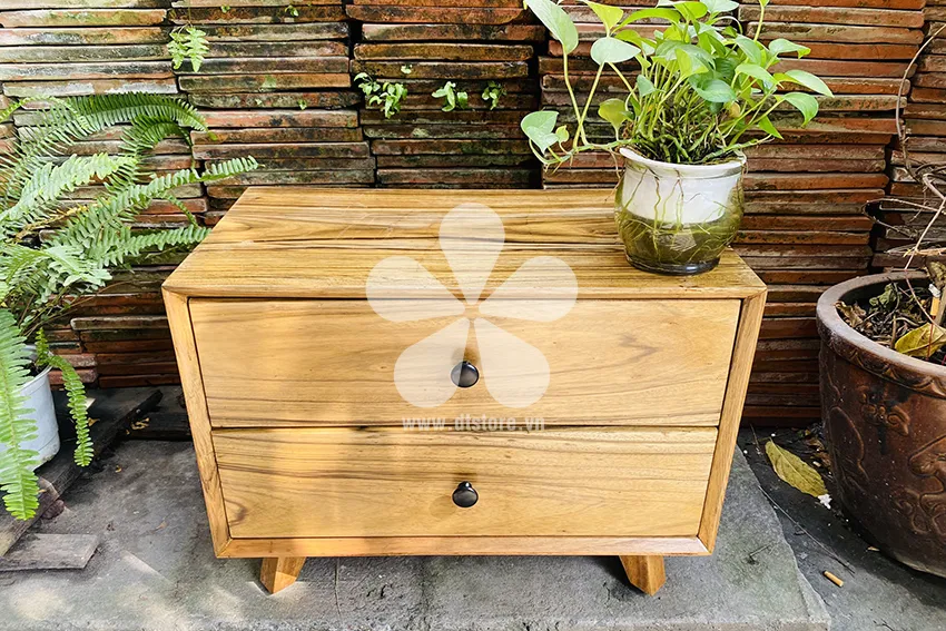 Bedside cabinet DTTGI04. Dimensions: 60cm x 35cm, height 45cm. Material: Walnut wood (whole).