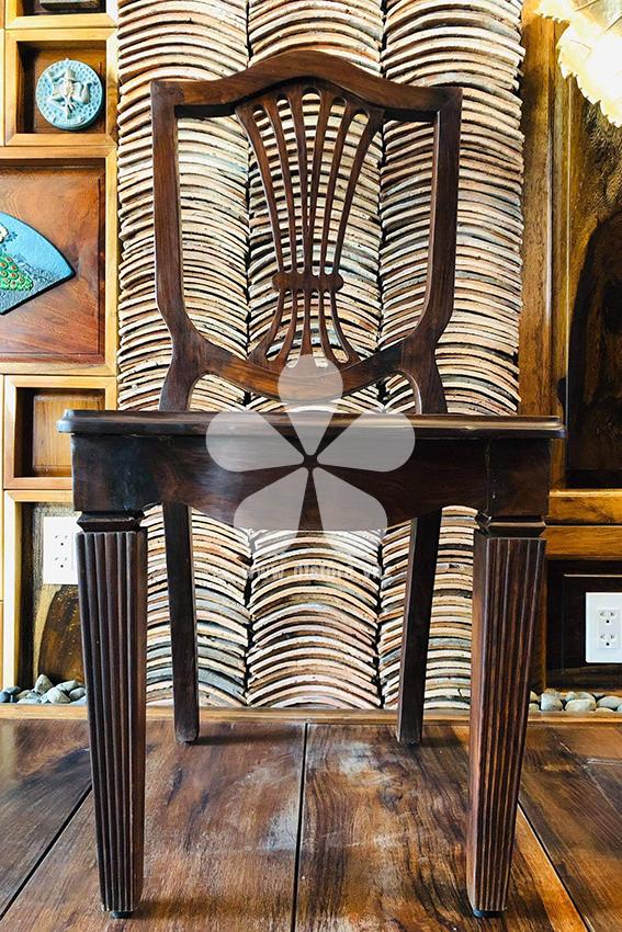 Ghế xưa DTGHX02 - Chiếc ghế xưa theo dòng thời gian lịch sử một thời mãi lưu lại những giai thoại lịch sử, nét văn hóa cùng nền kỹ...