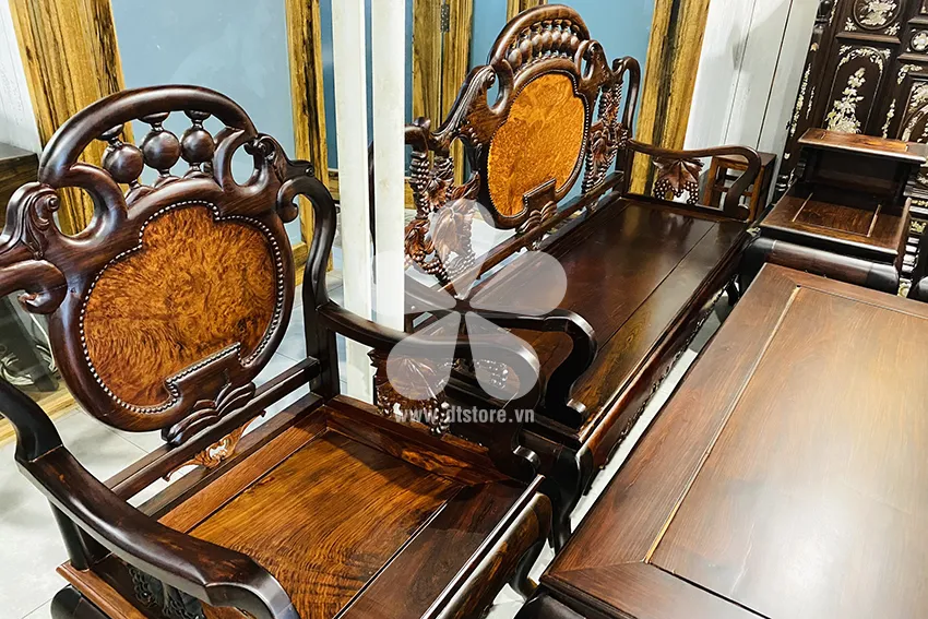 Grapevine chair set DTSAL02 - Description The chair set with carved grape-shaped motifs is a very familiar product set for people who are passionate about Saigon wood. The precious... - Image 4