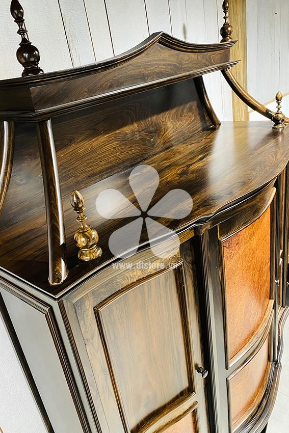 Tủ trang trí DTTTT02 - Chiếc tủ trang trí gỗ Mun kết hợp điểm nhấn gỗ Nu mang phong cách Châu Âu rất phù hợp trong các không gian nội thất...