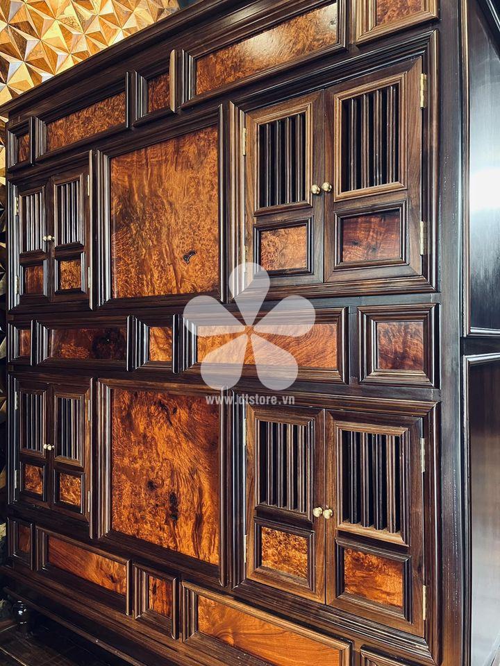 Tủ trang trí DTTTT06 - Chiếc tủ trưng bày gỗ Cẩm Lai kết hợp điểm nhấn gỗ Nu theo phong cách hoài niệm Huế xưa nhằm tôn lên vẻ đẹp chi tiết cùng chất liệu sản phẩm. Với cộng đ...