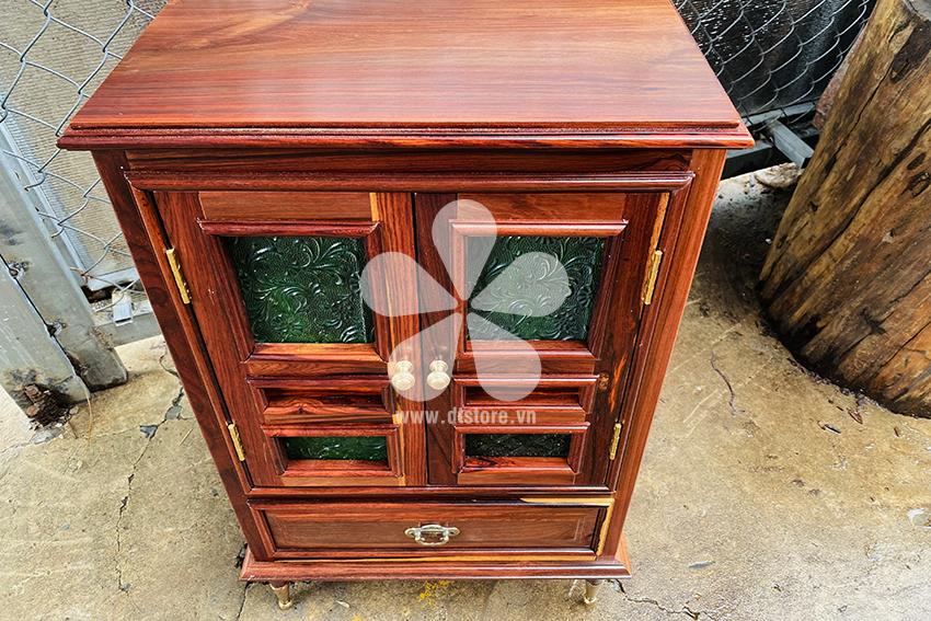 Vintage bed cabinet DTTGX01 - Với phong cách xưa, chất liệu tạo ra sản phẩm cũng rất xưa, chiếc tủ là một tác phẩm riêng biệt trong thiết kế mang dấu thời gian, sự hoài niệm và vẻ đẹ...