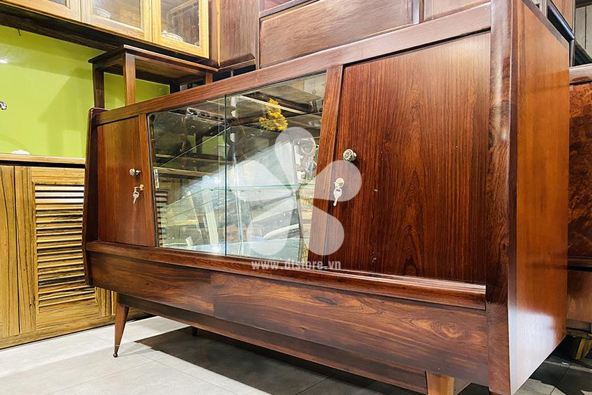 Vintage buffet cabinet DTTUP01 - Chiếc tủ buffet chất Sài Gòn xưa đã rất quen thuộc với thế hệ 8X mà thời gian cũng không thể làm phai mờ đi hình ảnh về kí ức xa xưa hoài niệm. 158 cm ...