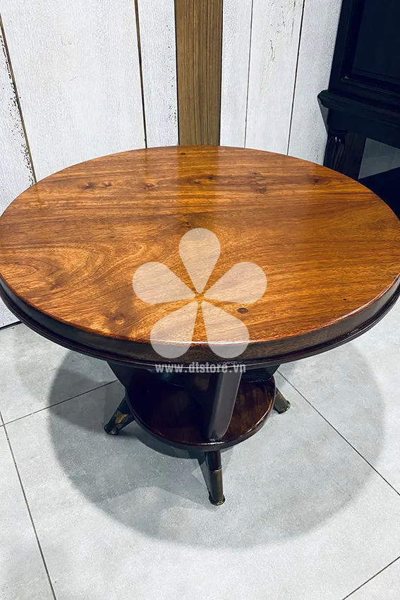 Vintage round table DTBTX02. Dimensions: round face 60cm, height 45cm. Material: Wood (whole).